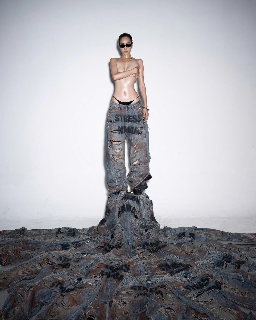 SSMA HOLIDAY24 DESTROYED JEANS - BLUE