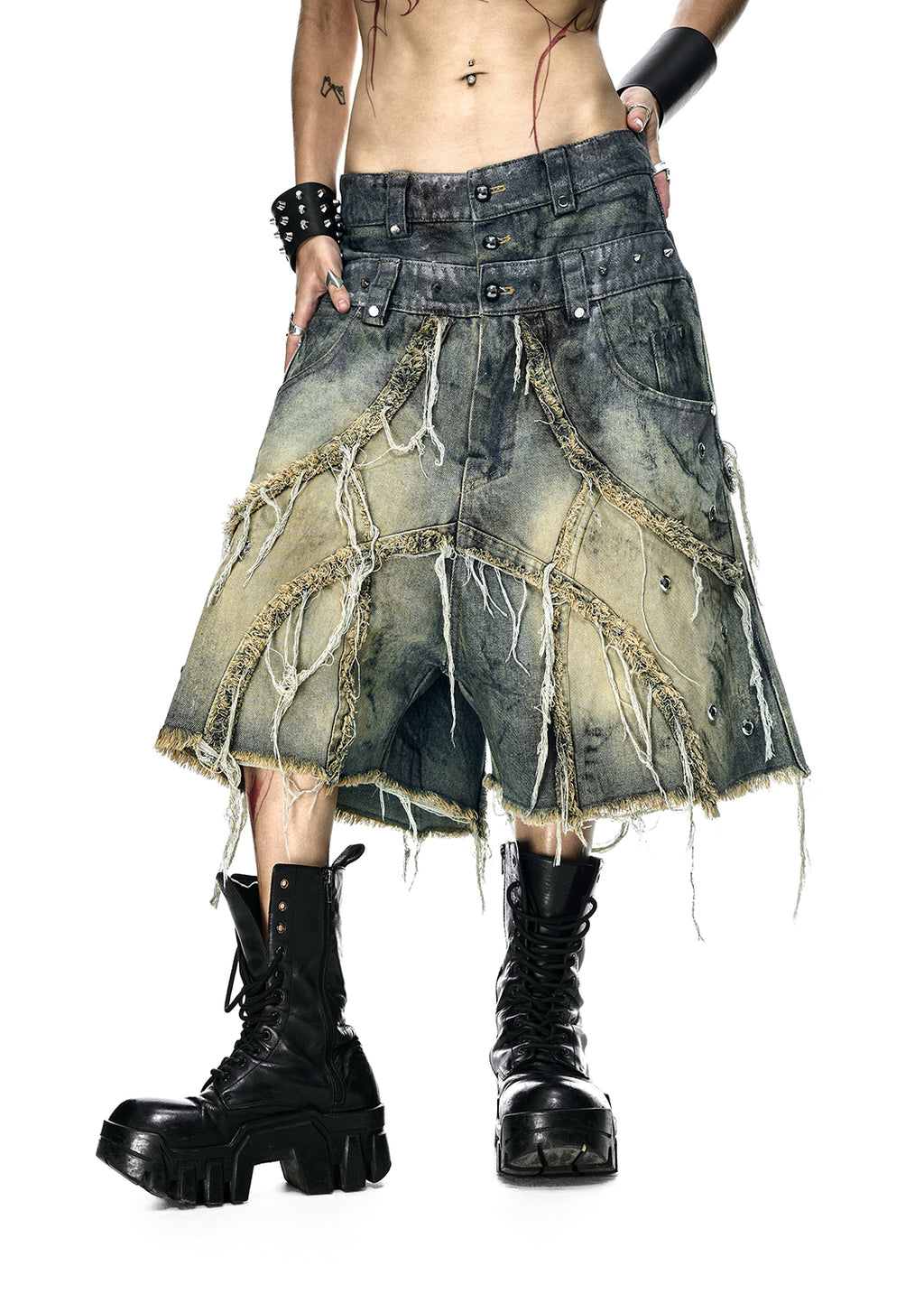 RICH QN.064B VAMP DIRT WASHED SHORT
