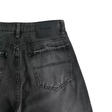 SMOKE V2 OVER-THE-KNEE BLACK BAGGY SHORTS